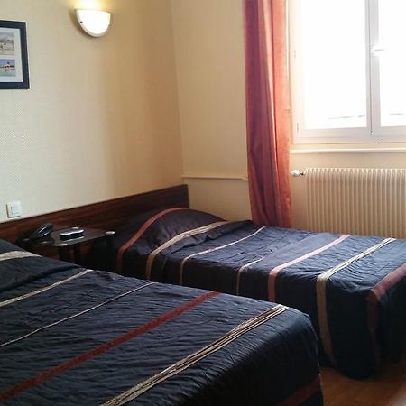 Hotel D'Alsace 빌뢰르반 객실 사진